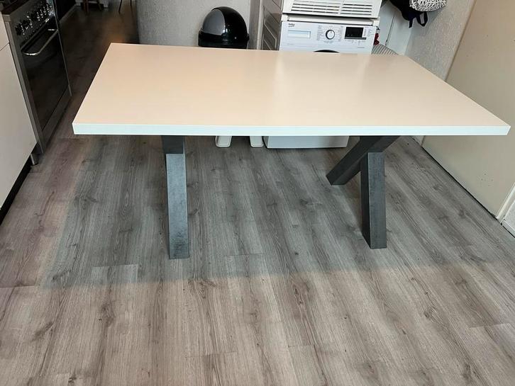 Witte eettafel met antraciet poten (160x90cm), Huis en Inrichting, Tafels | Eettafels, Zo goed als nieuw, 50 tot 100 cm, 150 tot 200 cm