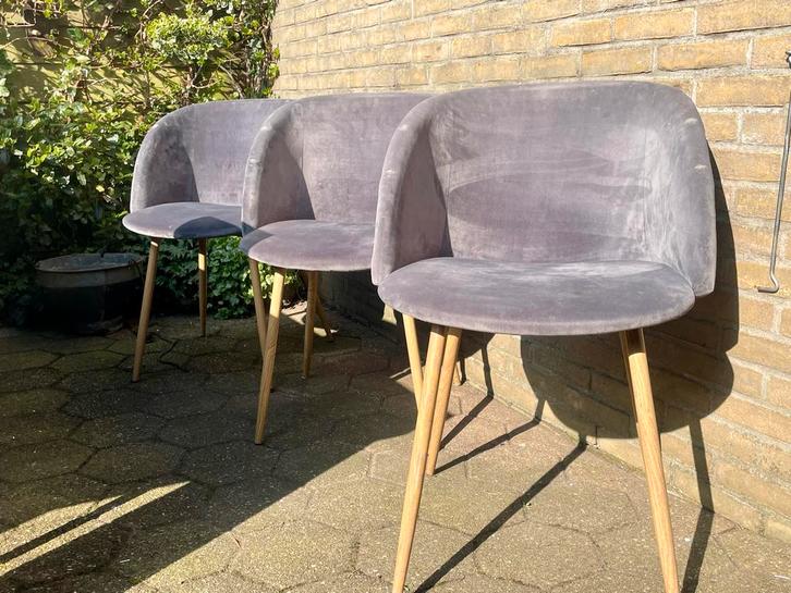 Set van 5 grijze velours stoelen met houten poten, Huis en Inrichting, Stoelen, Zo goed als nieuw, Vijf, Zes of meer stoelen, Hout
