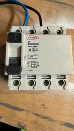Attema Aardlekschakelaar 4P 40A 30ma 400V, Doe-het-zelf en Verbouw, Elektra en Kabels, Ophalen of Verzenden, Gebruikt, Schakelaar