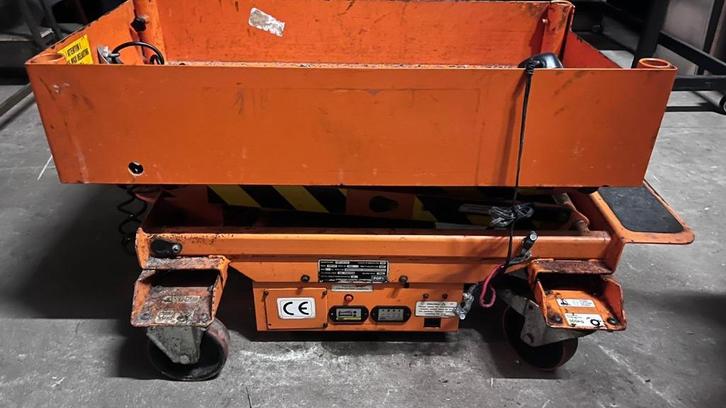 Pop-Up Hoogwerker – NSG UK LTD, Doe-het-zelf en Verbouw, Steigers, Gebruikt, Overige typen, Minder dan 2 meter, Ophalen