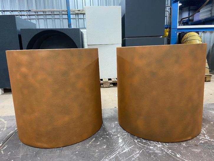 Setje ronde plantenbakken cortenstaal coating, Tuin en Terras, Bloembakken en Plantenbakken, Nieuw, Overige materialen, Binnen