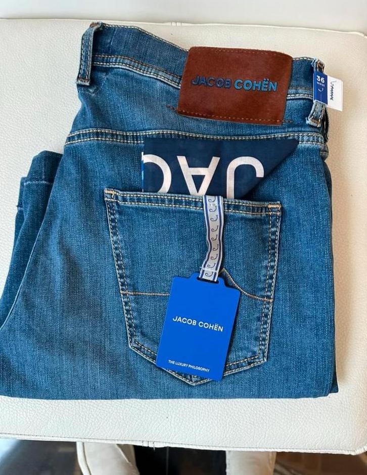 Mooie korte broek Exclusieve Jacob Cohen jeans 36 NIEUW, Kleding | Heren, Spijkerbroeken en Jeans, Nieuw, W36 - W38 (confectie 52/54)