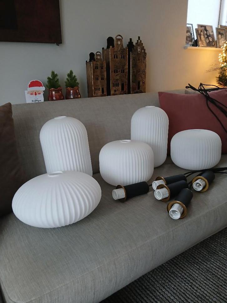 4 Melk witte lampenkappen mag ook per stuk, Huis en Inrichting, Lampen | Hanglampen, Zo goed als nieuw, 50 tot 75 cm, Glas, Ophalen