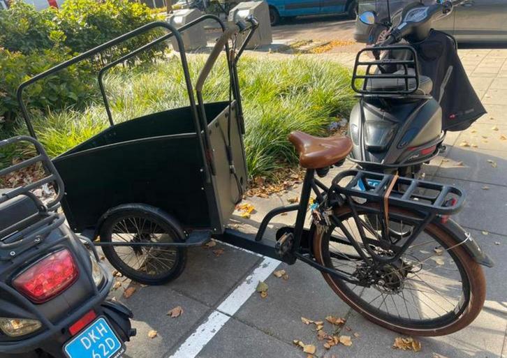 Elektrische bakfiets te koop in Amsterdam west station lely, Fietsen en Brommers, Fietsen | Bakfietsen, Gebruikt, Overige merken