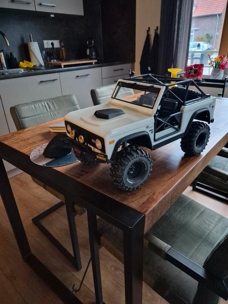 Nieuwe Axial 1/10 SCX10 III Early Ford Bronco, Hobby en Vrije tijd, Modelbouw | Radiografisch | Auto's, Zo goed als nieuw, Auto offroad