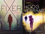 De Fixer & Hoogverraad - Jennifer Lynn Barnes, Ophalen of Verzenden, Zo goed als nieuw, Nederland