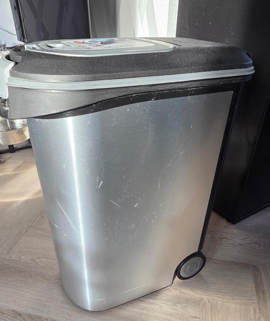 Curver Voedselcontainer Hond - 54L, Dieren en Toebehoren, Dierenvoeding, Hond, Ophalen