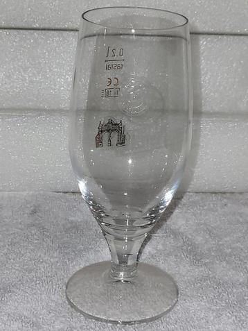 Pilsner urquell glazen. beschikbaar voor biedingen