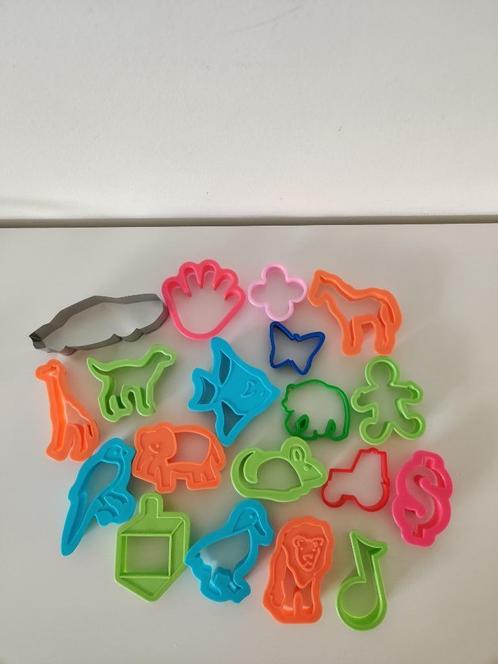 19 stuks koekjes vormen, Kinderen en Baby's, Overige Kinderen en Baby's, Zo goed als nieuw, Ophalen