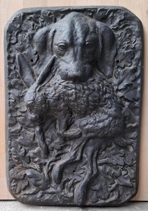 Oud Jachttafereel gietijzer hond haas konijn, Verzamelen, Beelden en Beeldjes, Gebruikt, Dier, Ophalen of Verzenden