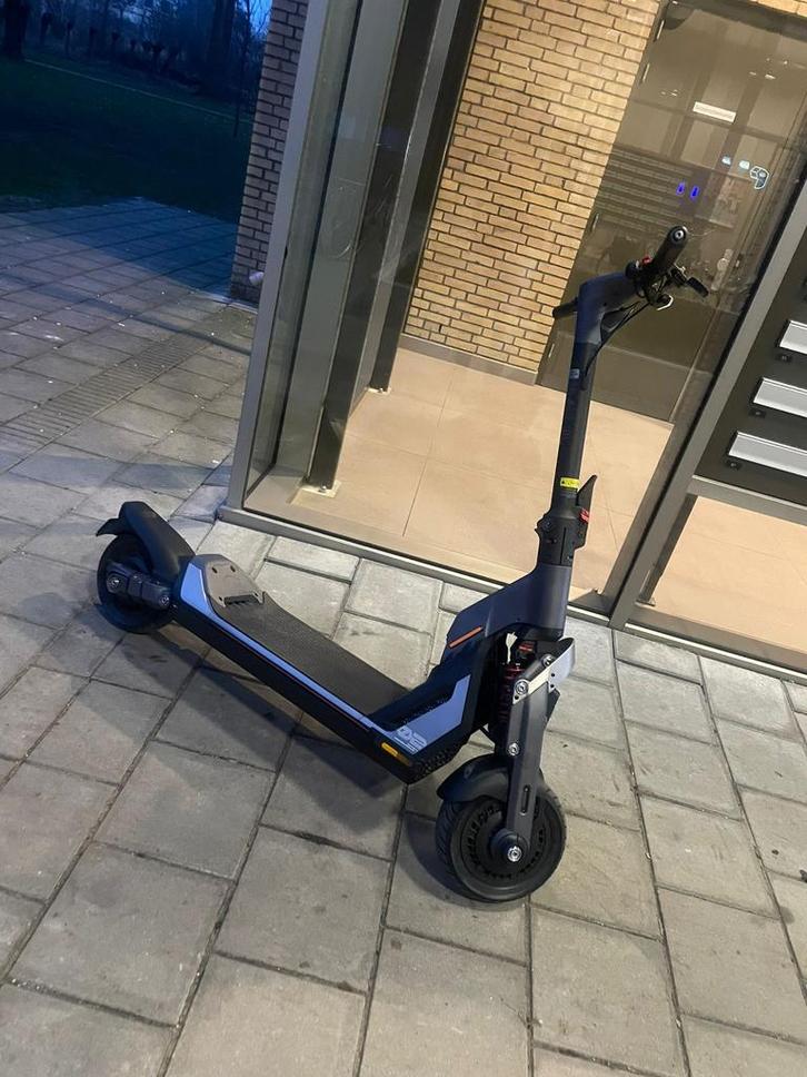 Segway ninebot GT2 snelheid: 80km, Fietsen en Brommers, Steps, Zo goed als nieuw, Elektrische step (E-scooter), Ophalen