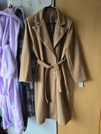 Elegante beige jas met riem, Beige, Maat 42/44 (L), Ophalen of Verzenden, Onbekend
