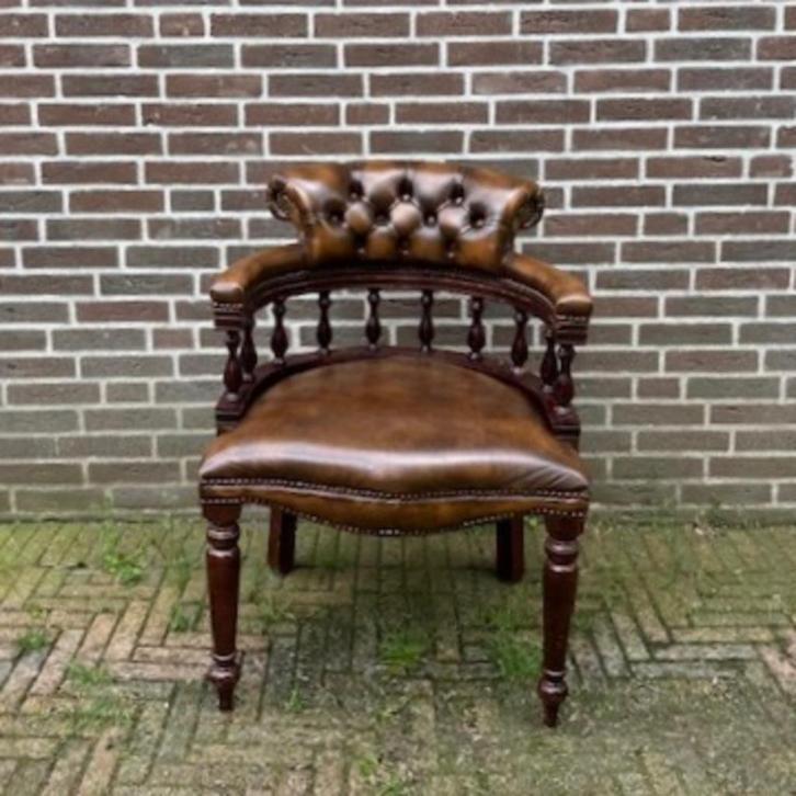 Chesterfield eetkamerstoel Fauteuil of Bureaustoel, Huis en Inrichting, Bureaustoelen, Zo goed als nieuw, Bureaustoel, Bruin, Ergonomisch