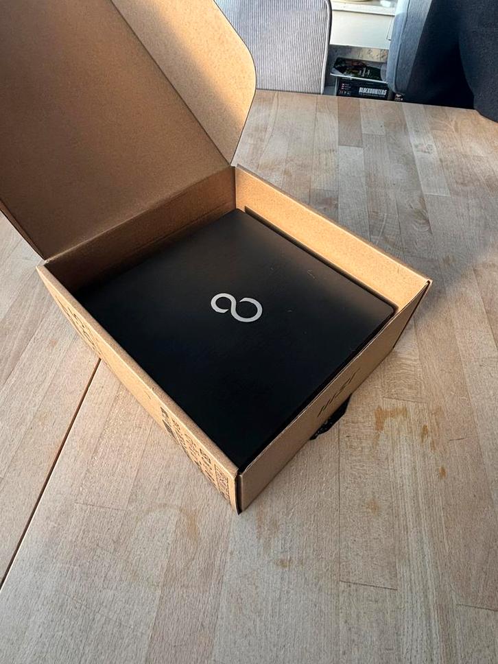 Fujitsu Esprimo Computer I i5-7400t I 8gb ram I 256gb ssd, Computers en Software, Desktop Pc's, Zo goed als nieuw, 2 tot 3 Ghz