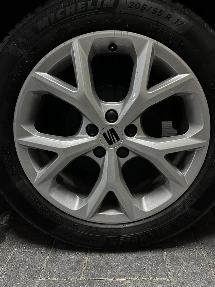 Seat Arona FR business connect velgen 2024, Auto-onderdelen, Banden en Velgen, Velg(en), All Season, 17 inch, 205 mm, Personenwagen