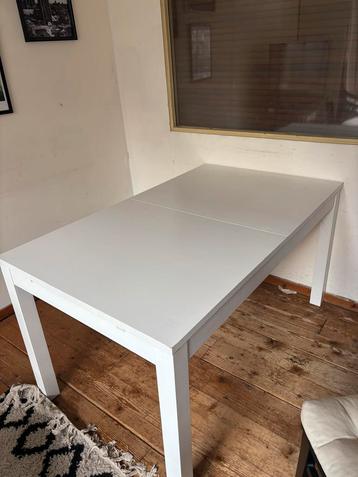 Bjursta Uitschuifbare Eettafel beschikbaar voor biedingen