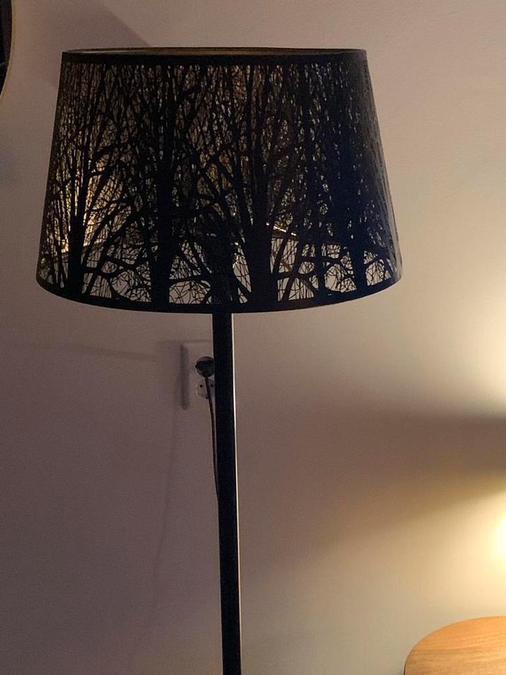 Stijlvolle Vloerlamp met Boommotief, Huis en Inrichting, Lampen | Vloerlampen, Gebruikt, 150 tot 200 cm, Metaal, Ophalen