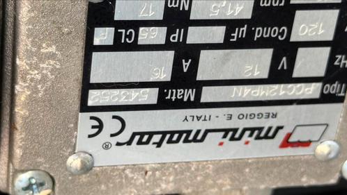 Scootmobiel lift voor in bus te liften., Auto diversen, Overige Auto diversen, Ophalen of Verzenden