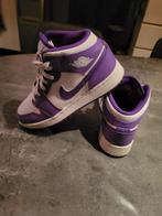 Nike Air Jordan wit paars purple maat 38 no AF1 Air max., Overige kleuren, Ophalen of Verzenden, Sneakers of Gympen, Zo goed als nieuw