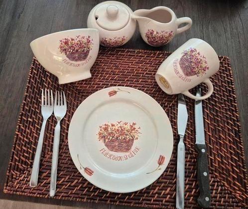 Servies Jet ter Steege Platycodon shell pink, Huis en Inrichting, Keuken | Servies, Nieuw, Overige stijlen, Aardewerk, Ophalen of Verzenden
