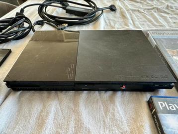 PlayStation 2 Slim + Memory + Draadloze Controller + Games beschikbaar voor biedingen