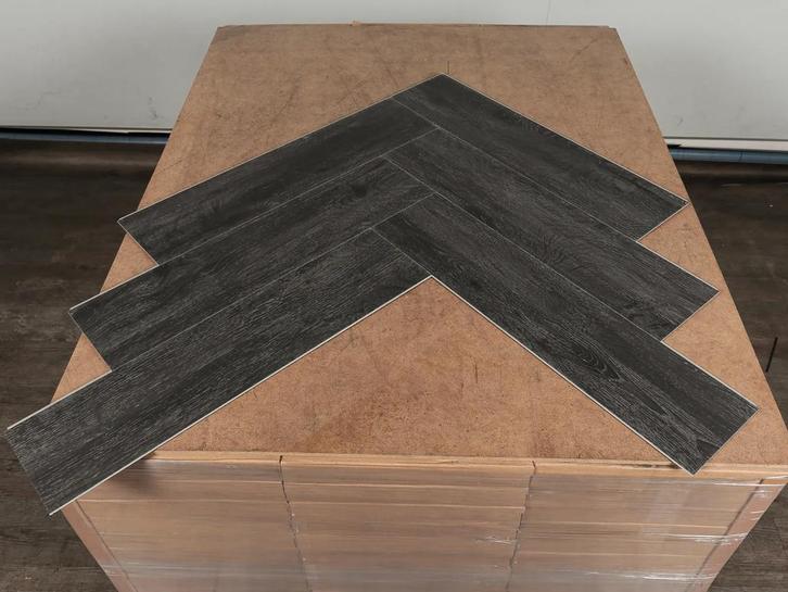 Rest partij pvc click visgraat. 91m2. 18,50 per m2, Huis en Inrichting, Stoffering | Vloerbedekking, Zo goed als nieuw, Overige typen