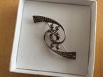 ZILVEREN VERSCHILLENDE BROCHE, Antiek en Kunst, Ophalen of Verzenden