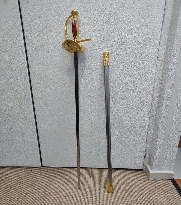 Decoratief metalen sabel met schede, Hobby en Vrije tijd, Kostuums, Theaterbenodigdheden en LARP, Zo goed als nieuw, Ophalen