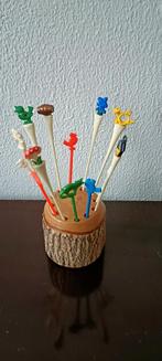 Vintage cocktailprikkers jaren '50, Huis en Inrichting, Ophalen of Verzenden, Gebruikt, Kunststof, Los bestek