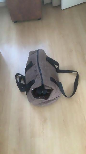 Honden tas beschikbaar voor biedingen
