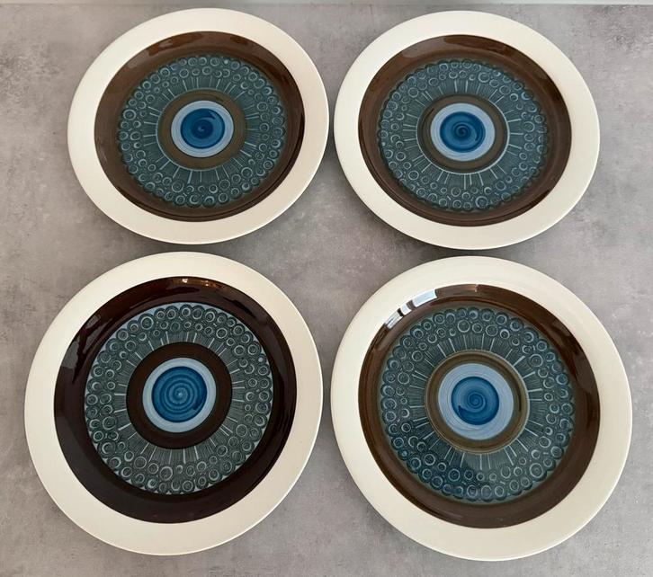 Set van 4 Borden Rörstrand Sweden, decor “Amanda”, Huis en Inrichting, Keuken | Servies, Zo goed als nieuw, Bord(en), Overige stijlen