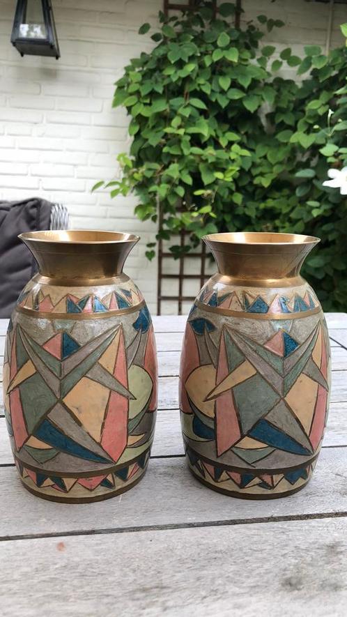 2 vintage emaille op messing cloisonné vaasjes 1980s India, Huis en Inrichting, Woonaccessoires | Vazen, Overige kleuren, Minder dan 50 cm