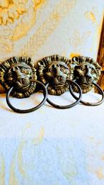 3 kastknoppen in brons, Ophalen of Verzenden