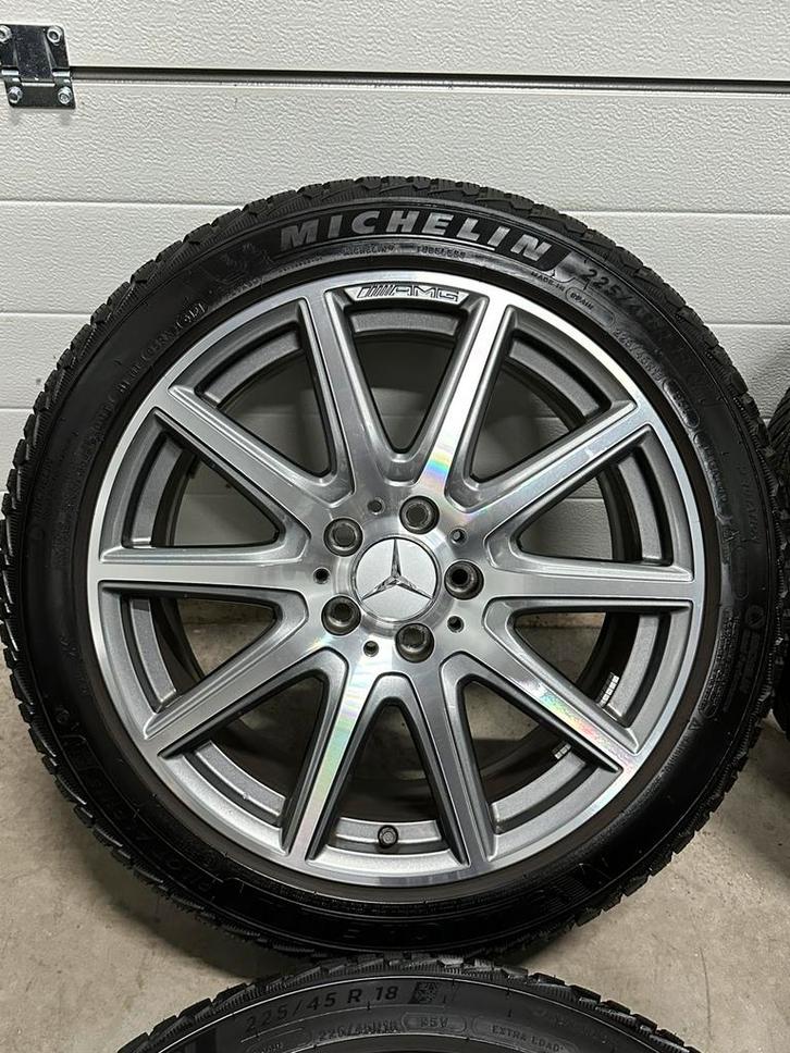 18” INCH ORIGINELE MERCEDES CLA A 35 45 AMG WINTERSET 180, Auto-onderdelen, Banden en Velgen, Banden en Velgen, Winterbanden, 18 inch