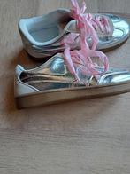 SNEAKERS NIEUW MAAT 37 KLEUR ZILVER, Ophalen of Verzenden, Nieuw, Overige kleuren, Sneakers of Gympen