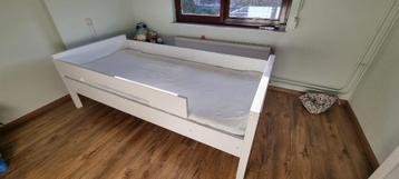 Complete kinder/tiener slaapkamer (Bobita) beschikbaar voor biedingen