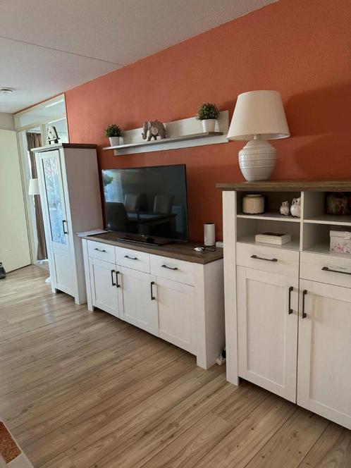 Complete Kasten Set - Vitrine, TV Meubel & Dressoir, Huis en Inrichting, Kasten | Dressoirs, Ophalen