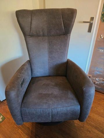 Nieuw,Relax/sta-op fauteuil Velderhof.Electrisch/draadloos. beschikbaar voor biedingen