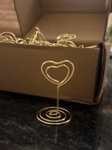 Gouden tafel naam kaartjes - 50 stuks beschikbaar voor biedingen