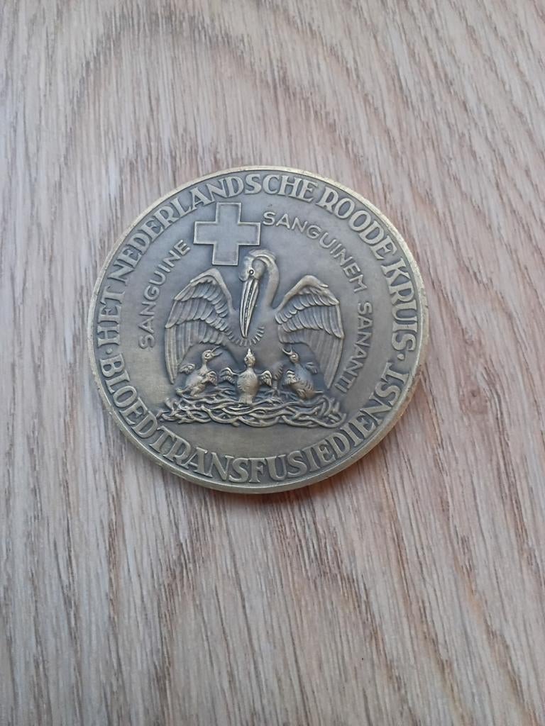 oude munt van het rode kruis, Ophalen