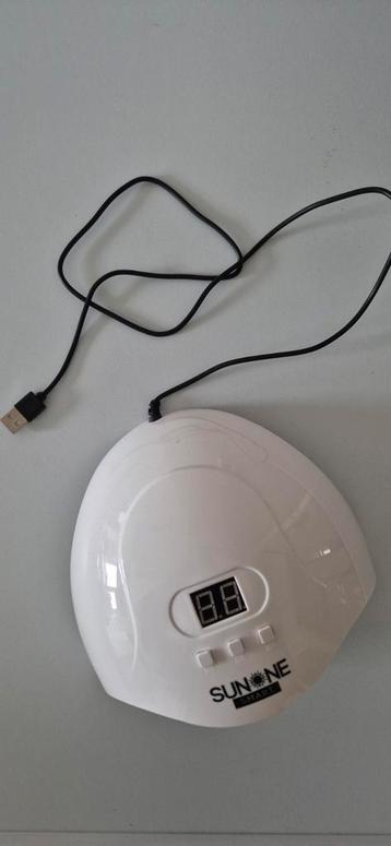 Led Lamp + Folies voor Kunstnagels beschikbaar voor biedingen