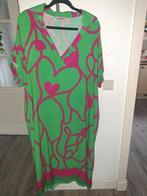 Leuke jurk groen met roze harten t/m maat 48, Ophalen, Maat 46/48 (XL) of groter, Zo goed als nieuw, Onder de knie
