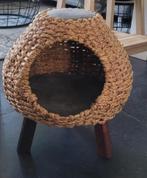 Kattenmand op houten pootjes., Ophalen, Zo goed als nieuw, Riet