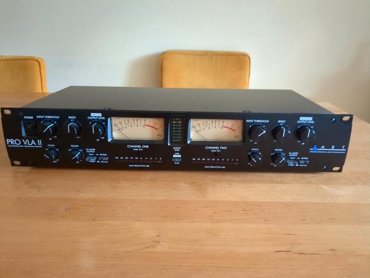Art Pro Vla II in niewstaat, Muziek en Instrumenten, Effecten, Zo goed als nieuw, Compressor, Ophalen of Verzenden