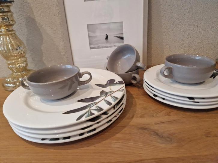 Servies 'Extra virgin' 4 pers, Huis en Inrichting, Keuken | Servies, Zo goed als nieuw, Overige stijlen, Aardewerk, Ophalen of Verzenden