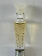 Sculpture miniatuur Nikos parfums Paris, Ophalen of Verzenden, Zo goed als nieuw, Miniatuur, Gevuld