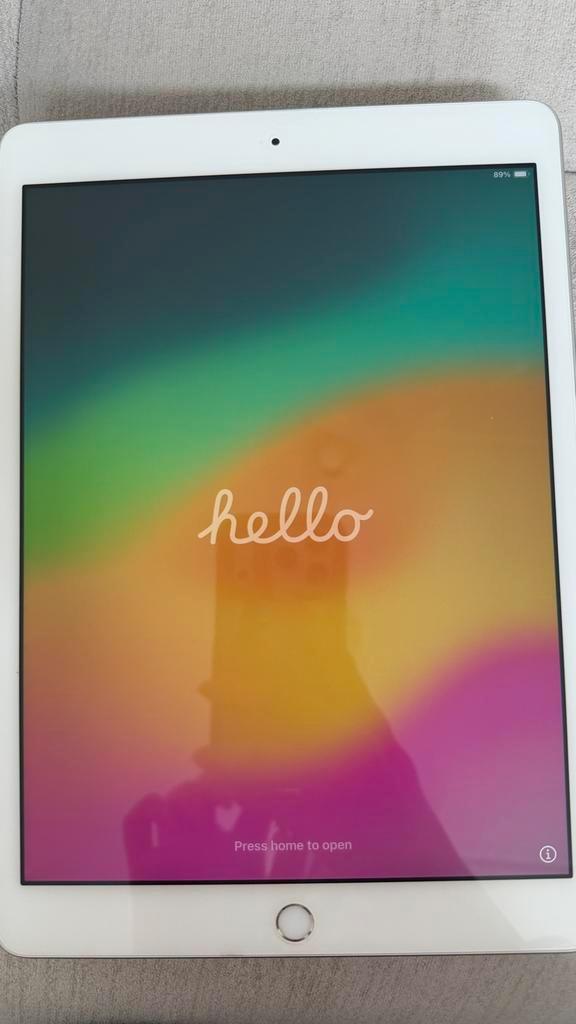 iPad 8th Gen 32GB - Zo goed als nieuw!, Computers en Software, Apple iPads, Zo goed als nieuw, Apple iPad, Wi-Fi, 10 inch, 32 GB