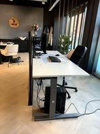 4 Moderne grijze Palmberg kantoorbureaus, Huis en Inrichting, Bureaus, Ophalen, In hoogte verstelbaar, Zo goed als nieuw, Bureau