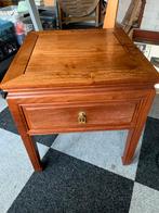 Chinees Houten bijzettafeltje met lade, Huis en Inrichting, Tafels | Bijzettafels, 45 tot 60 cm, Gebruikt, Vierkant, Hout