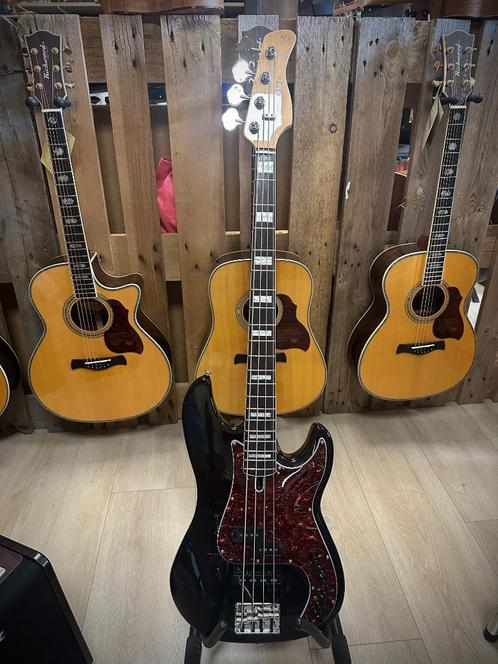 Marcus Miller Sire P7+ A4/BK 2nd Gen basgitaar, Muziek en Instrumenten, Snaarinstrumenten | Gitaren | Bas, Nieuw, Elektrisch, Ophalen